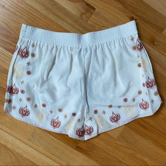 Rachael & Zoe Embroidered White Shorts Stephanie - Picture 5 of 15